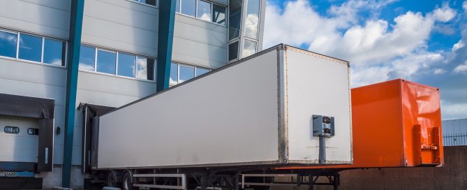 The Right Truck Trailer for Heavy Hauling